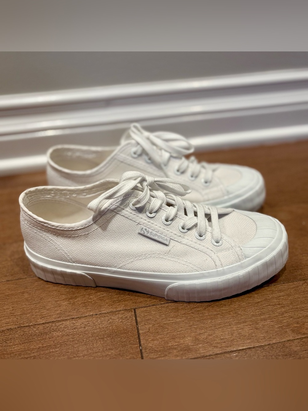Superga 2630 Cotu Stripe Low-Top White Sneakers - Size 39 (Excellent Condition!)